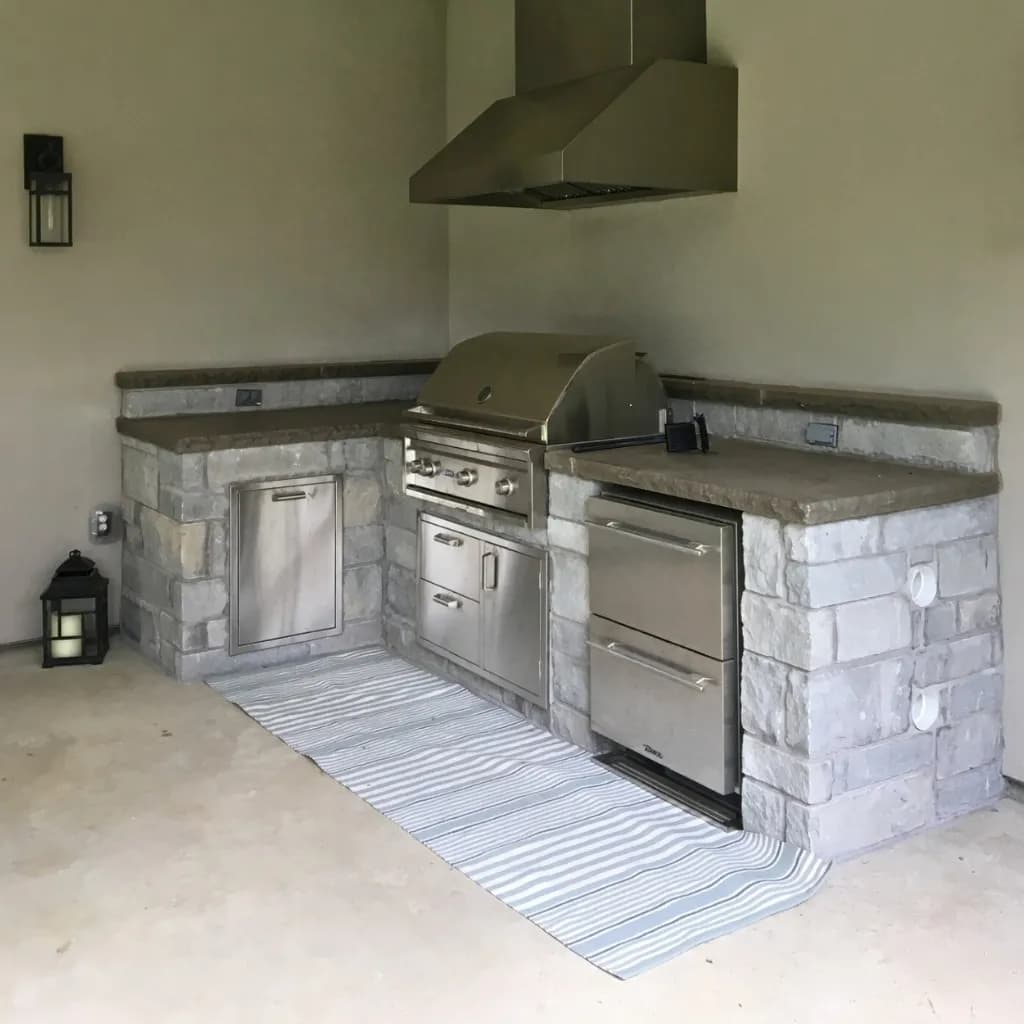 Outdoor Kitchens